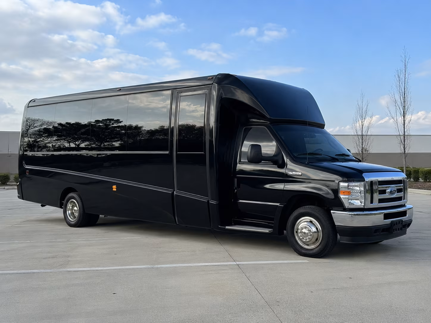 pearland airport shuttle bus rentals for private groups