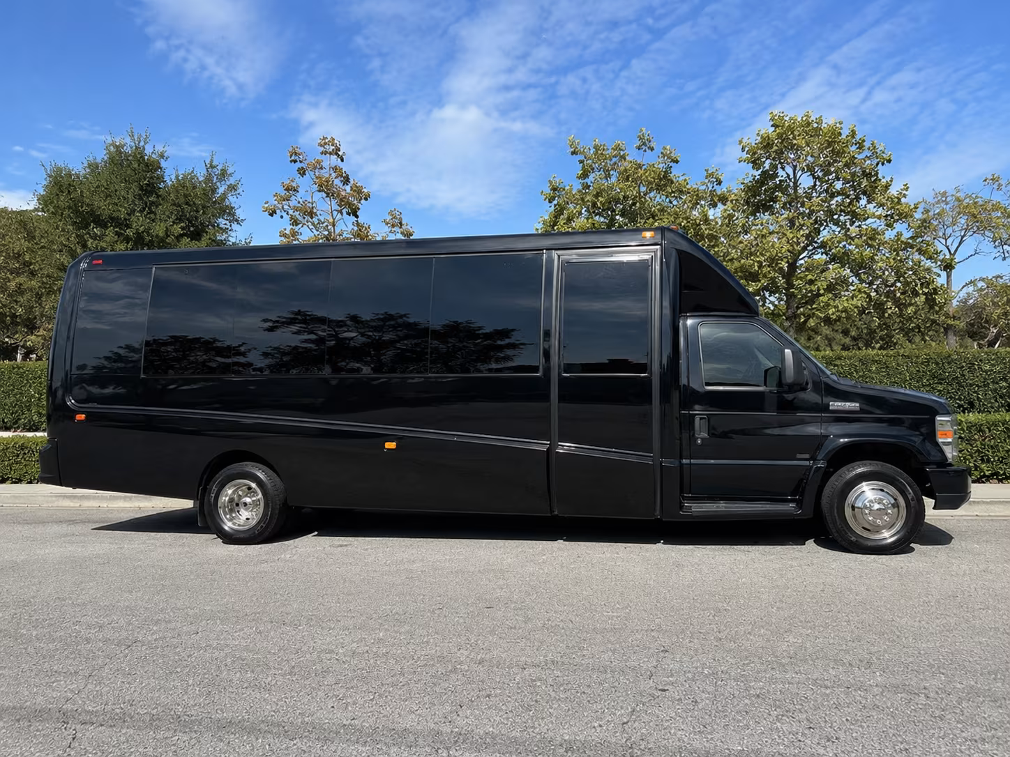 pearland parking shuttle and park and ride bus rentals